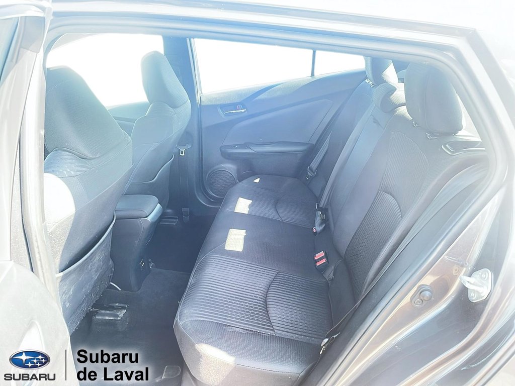 2018 Toyota Prius in Laval, Quebec - 12 - w1024h768px