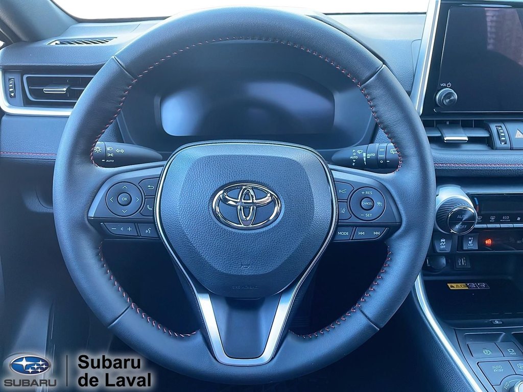 Toyota RAV4 PLUG-IN HYBRID XSE 2025 à Laval, Québec - 17 - w1024h768px
