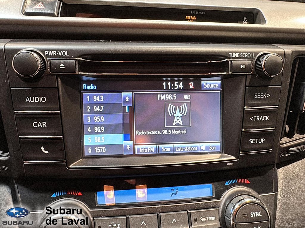 Toyota RAV4 XLE 2016 à Laval, Québec - 12 - w1024h768px