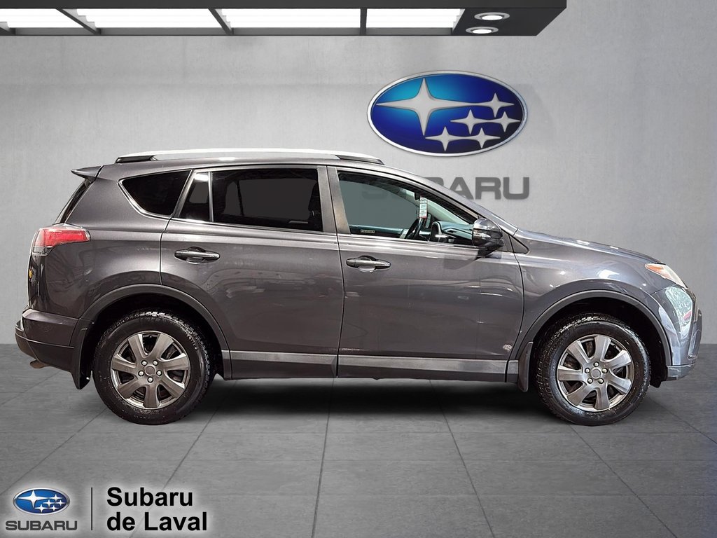 Toyota RAV4 XLE 2016 à Laval, Québec - 4 - w1024h768px