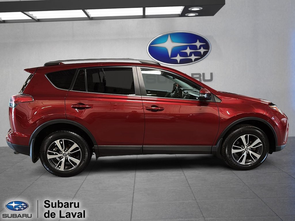 2018 Toyota RAV4 XLE in Terrebonne, Quebec - 4 - w1024h768px
