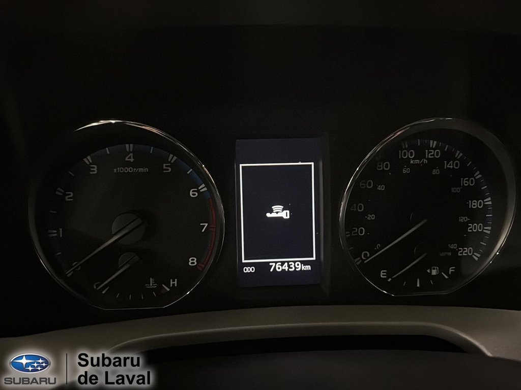 2018 Toyota RAV4 XLE in Terrebonne, Quebec - 22 - w1024h768px