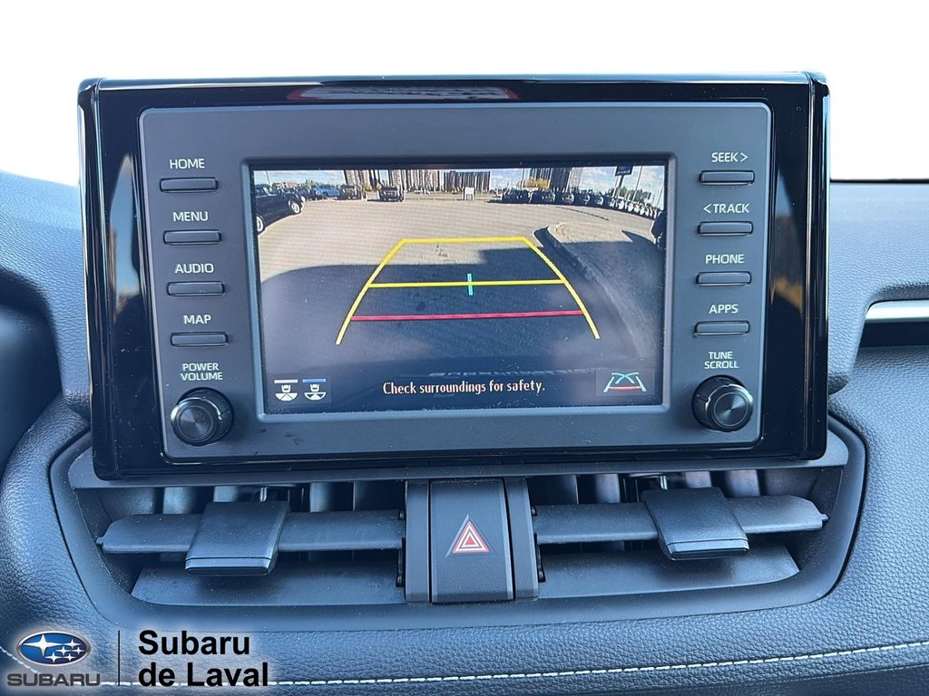 2021 Toyota RAV4 LE in Terrebonne, Quebec - 17 - w1024h768px