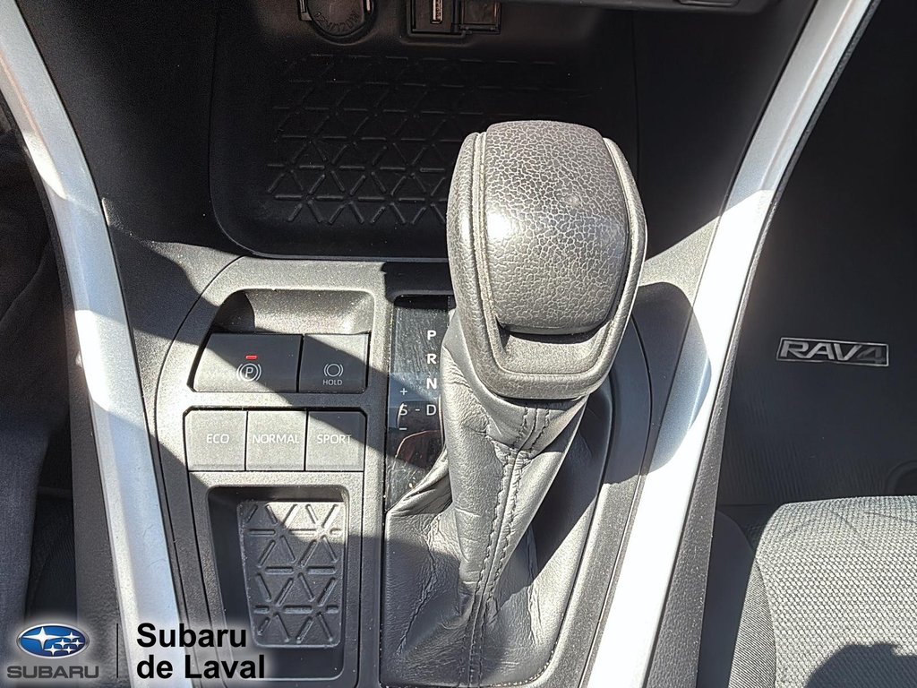 Toyota RAV4 XLE 2021 à Laval, Québec - 19 - w1024h768px