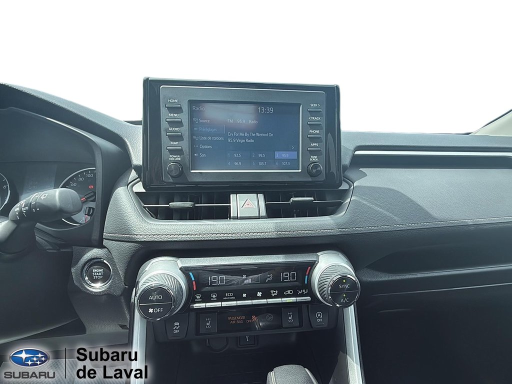 2021 Toyota RAV4 XLE in Laval, Quebec - 14 - w1024h768px