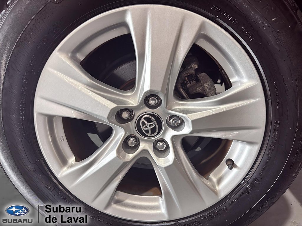 2021 Toyota RAV4 XLE in Laval, Quebec - 7 - w1024h768px