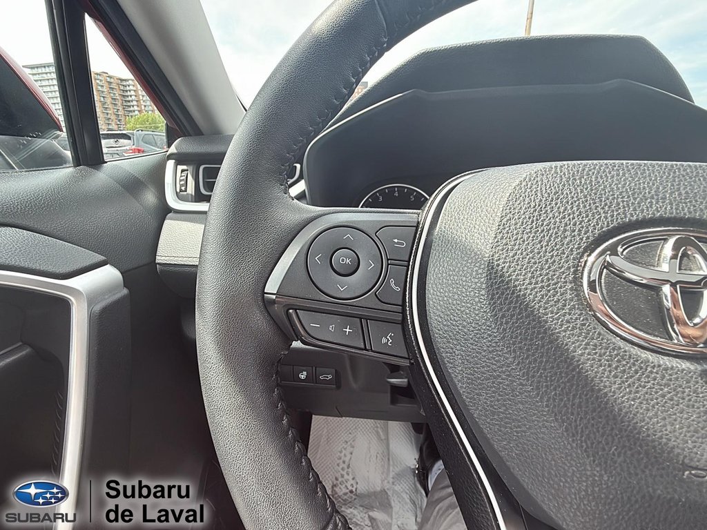 2021 Toyota RAV4 XLE in Laval, Quebec - 18 - w1024h768px