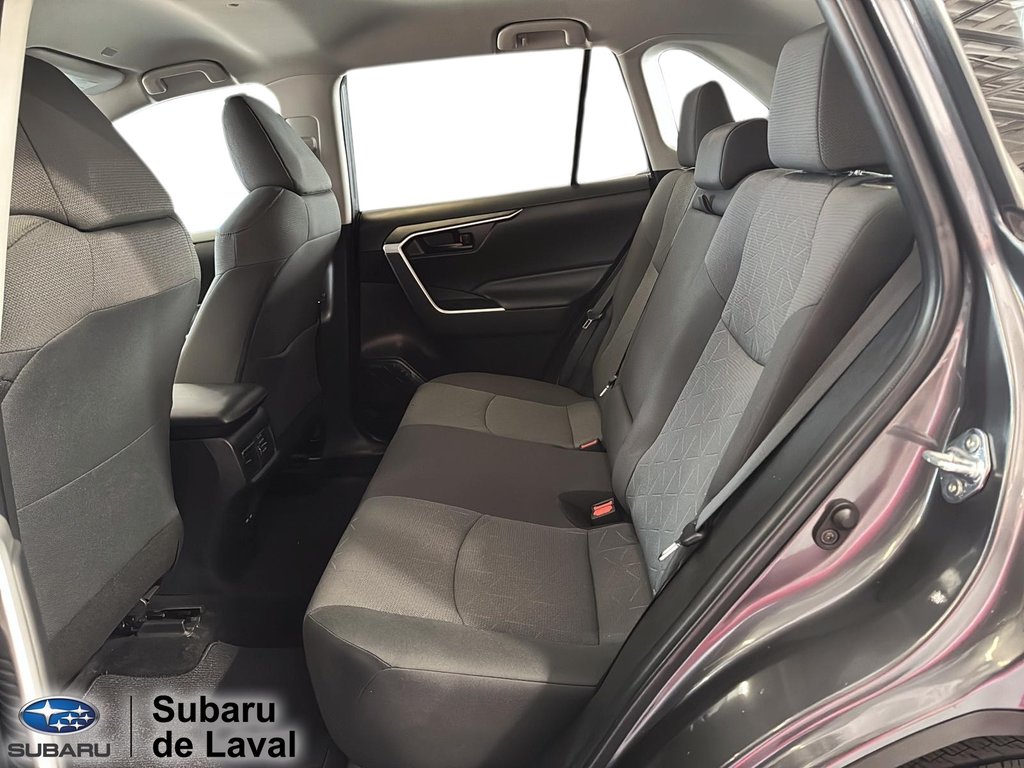 Toyota RAV4 LE 2023 à Laval, Québec - 13 - w1024h768px
