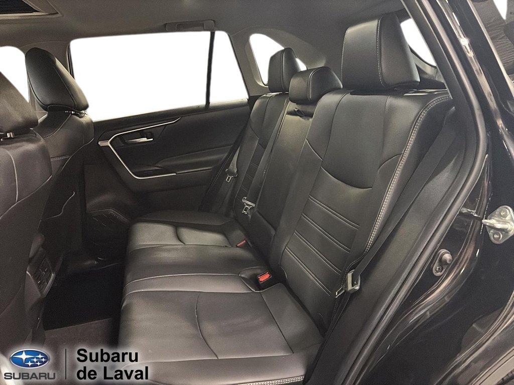 Toyota RAV4 XLE 2023 à Laval, Québec - 12 - w1024h768px
