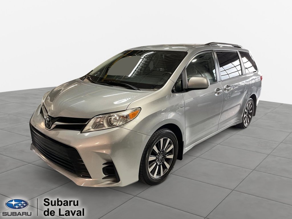 2019 Toyota Sienna LE in Terrebonne, Quebec - 1 - w1024h768px