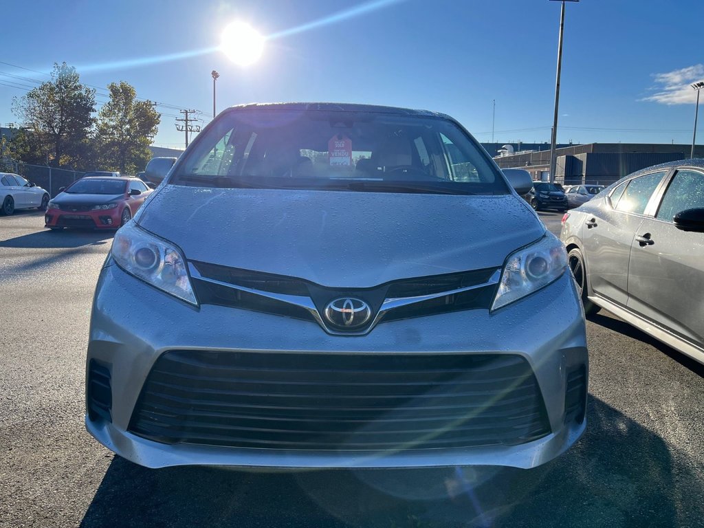 2019 Toyota Sienna LE in Laval, Quebec - 3 - w1024h768px