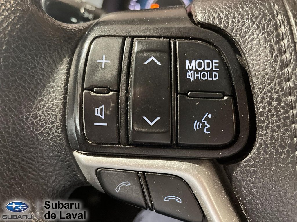 2019 Toyota Sienna LE in Terrebonne, Quebec - 20 - w1024h768px