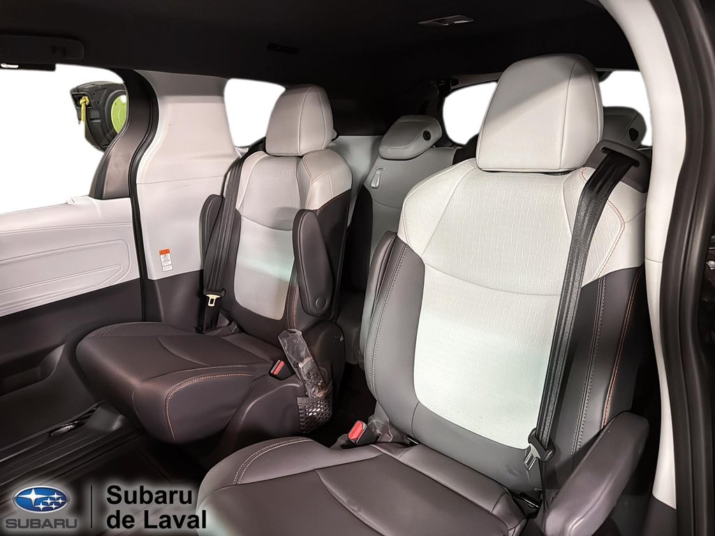 2021 Toyota Sienna in Laval, Quebec - 10 - w1024h768px