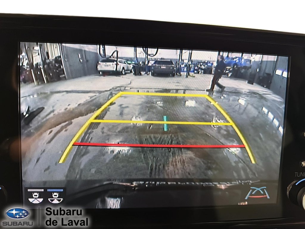 2021 Toyota Sienna in Laval, Quebec - 17 - w1024h768px