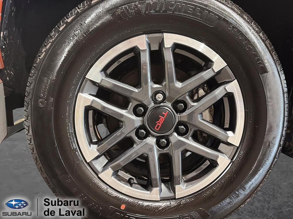 2025 Toyota Tacoma TRD SPORT PREM in Laval, Quebec - 8 - w1024h768px