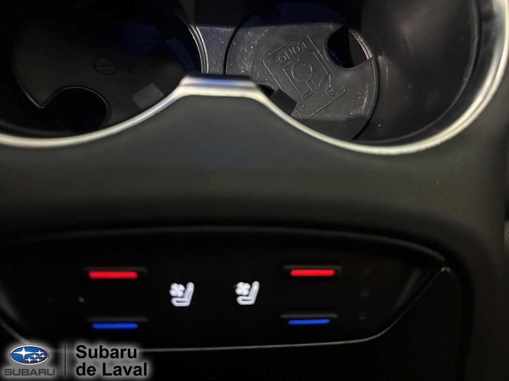 Toyota Venza limited hybrid 2023 à Laval, Québec - 11 - w1024h768px