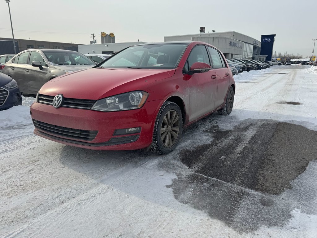 2017 Volkswagen Golf Trendline in Terrebonne, Quebec - 1 - w1024h768px