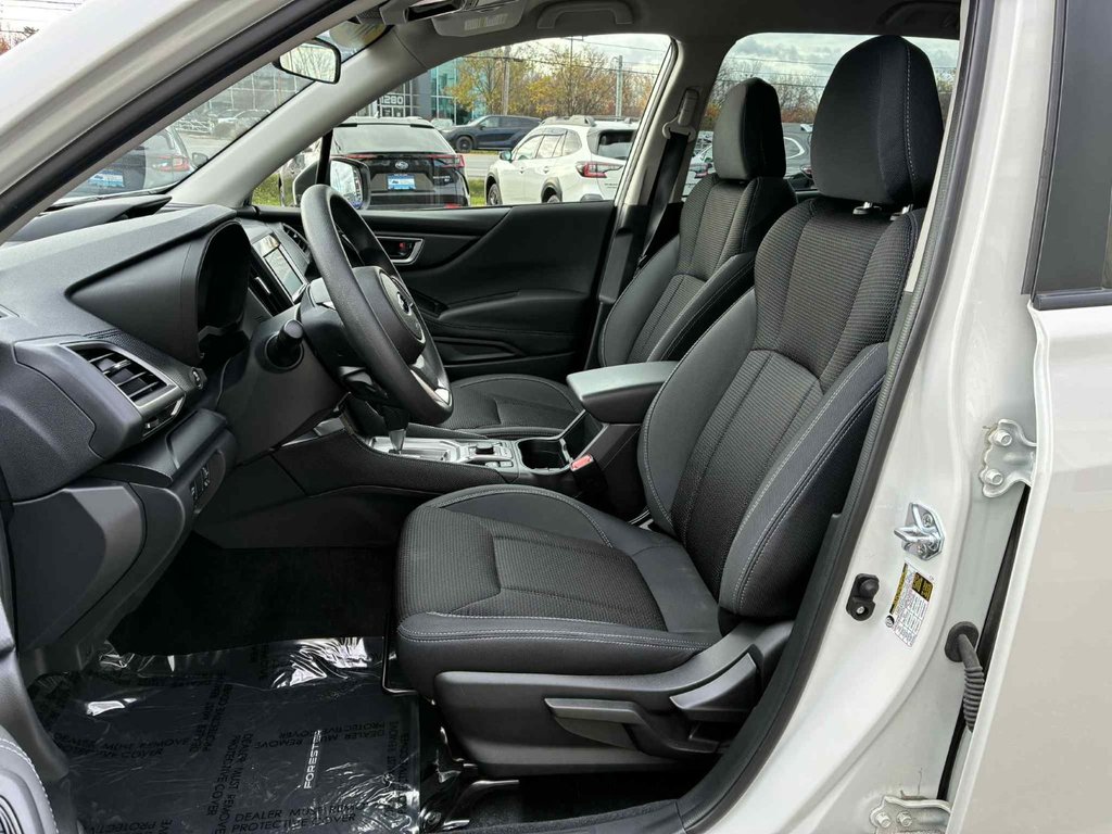 Subaru Forester Base 2024 à Granby, Québec - 11 - w1024h768px