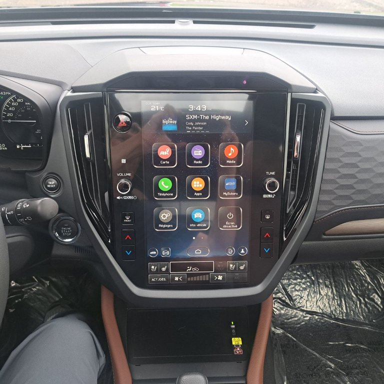 Subaru Forester e-BOXER Hybrid Premier 2025 à Granby, Québec - 11 - w1024h768px