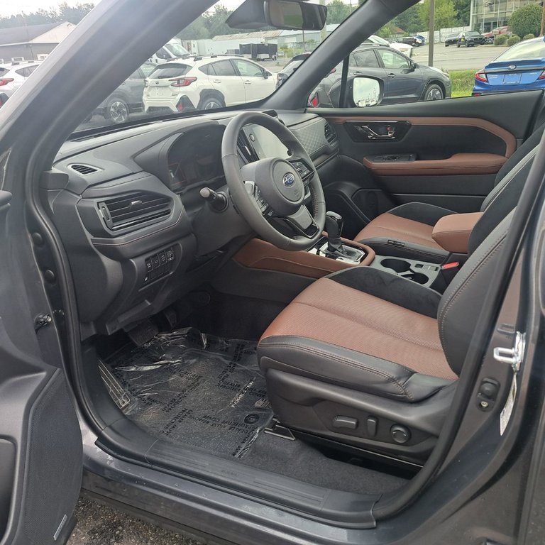 Subaru Forester e-BOXER Hybrid Premier 2025 à Granby, Québec - 9 - w1024h768px