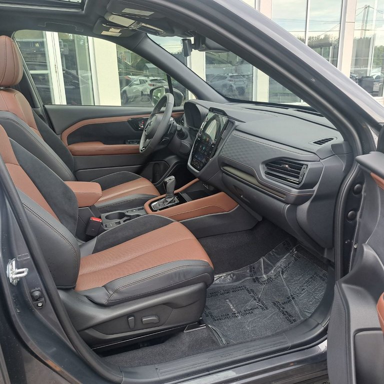 Subaru Forester e-BOXER Hybrid Premier 2025 à Granby, Québec - 13 - w1024h768px