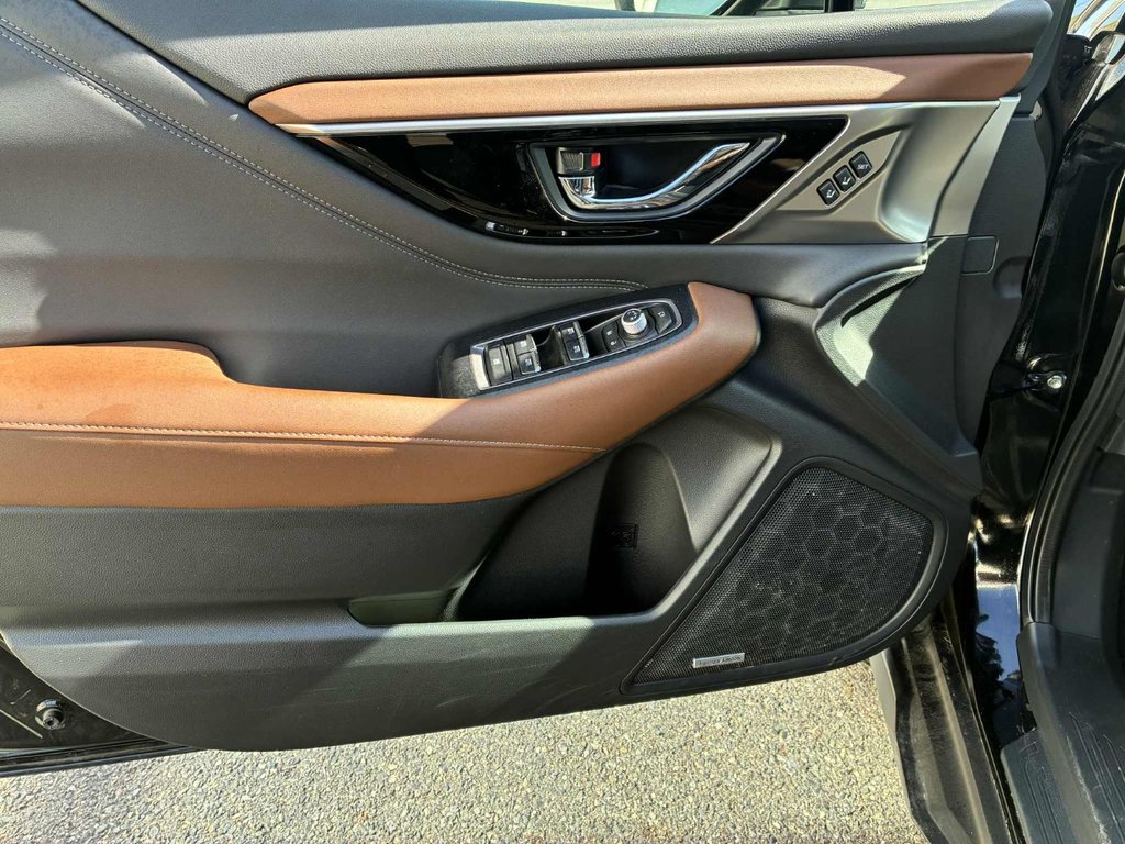 2021 Subaru Outback Premier in Granby, Quebec - 12 - w1024h768px