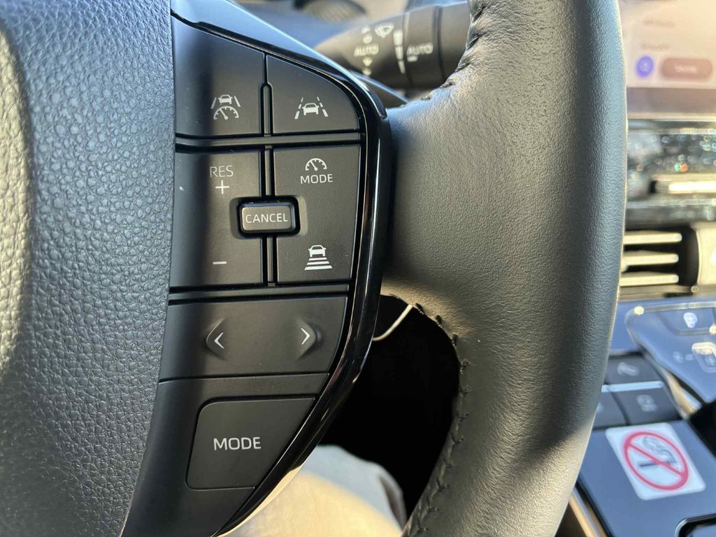 2024 Subaru Solterra AWD in Granby, Quebec - 17 - w1024h768px