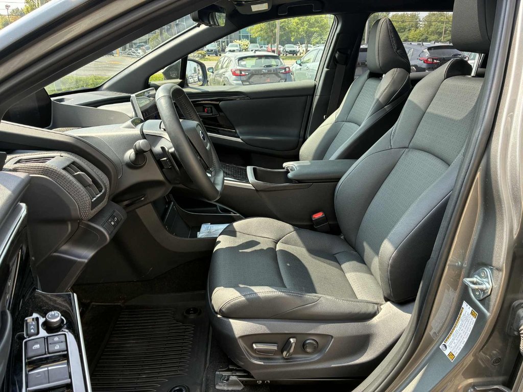 2024 Subaru SOLTERRA Technologie in Granby, Quebec - 18 - w1024h768px