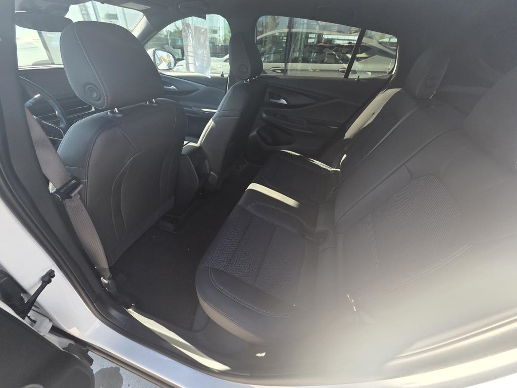 2024 Buick Envista FWD 4dr Preferred in Charlemagne, Quebec - 10 - w1024h768px