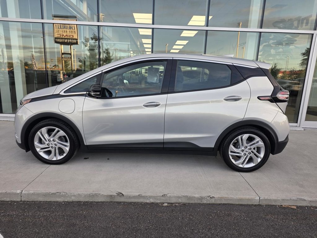 2023 Chevrolet Bolt EV 5dr Wgn 1LT in Saint-Jérôme, Quebec - 4 - w1024h768px