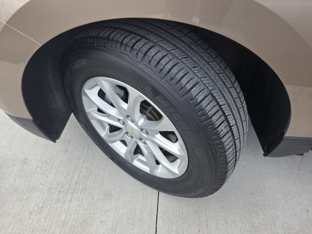 2019 Chevrolet Equinox FWD LT in Saint-Jérôme, Quebec - 9 - w1024h768px