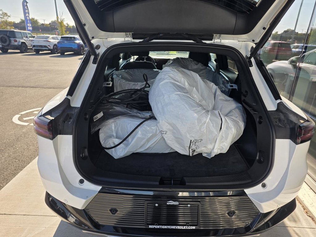 Chevrolet Equinox 4dr LT 2025 à Charlemagne, Québec - 8 - w1024h768px