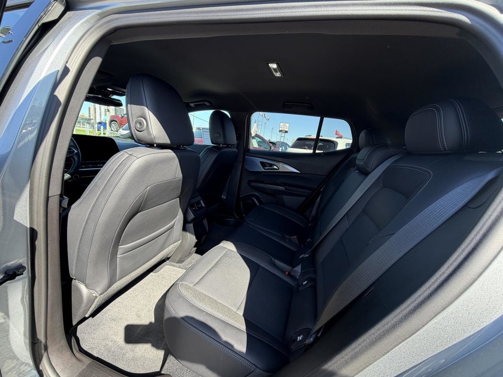 2025 Chevrolet Equinox LT in Saint-Jérôme, Quebec - 9 - w1024h768px