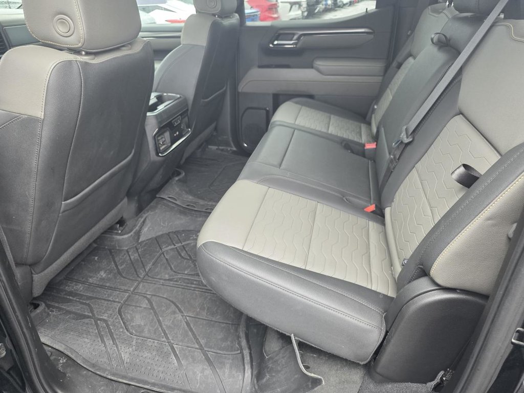 2023 Chevrolet Silverado 1500 Crew Cab Short Box 4-Wheel Drive ZR2 in Saint-Jérôme, Quebec - 9 - w1024h768px