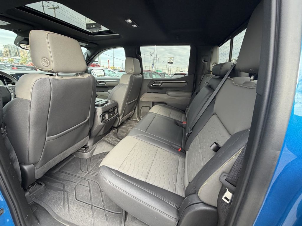 2023 Chevrolet Silverado 1500 ZR2 in Saint-Jérôme, Quebec - 8 - w1024h768px