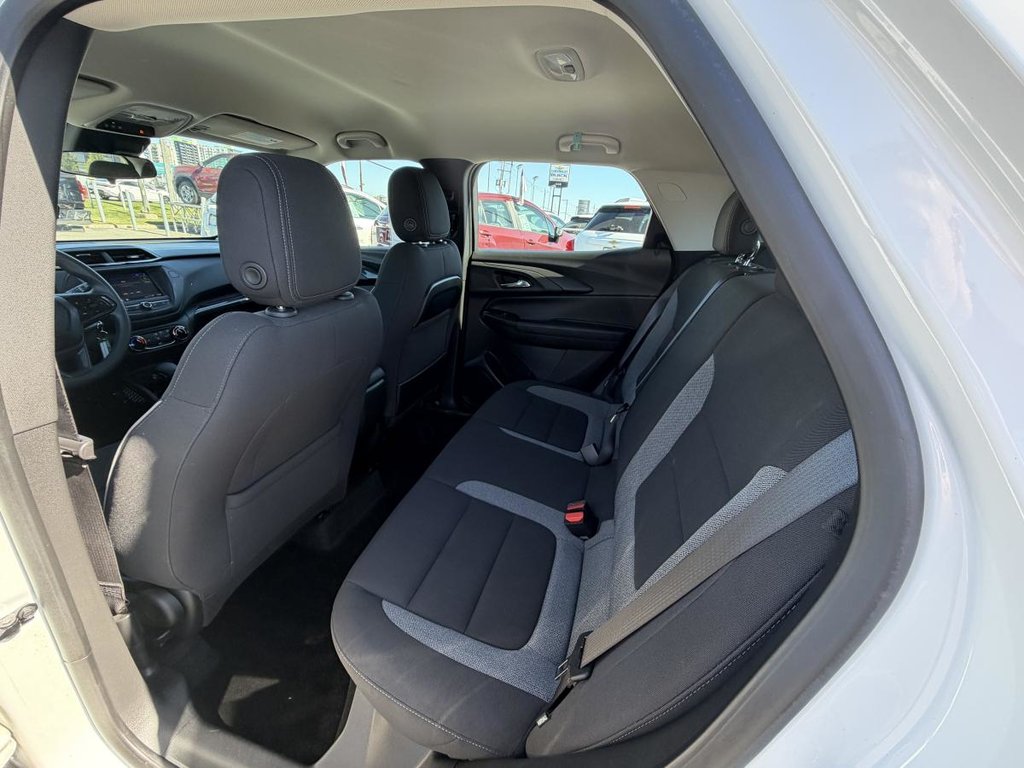 2023 Chevrolet TrailBlazer LS in Saint-Jérôme, Quebec - 9 - w1024h768px