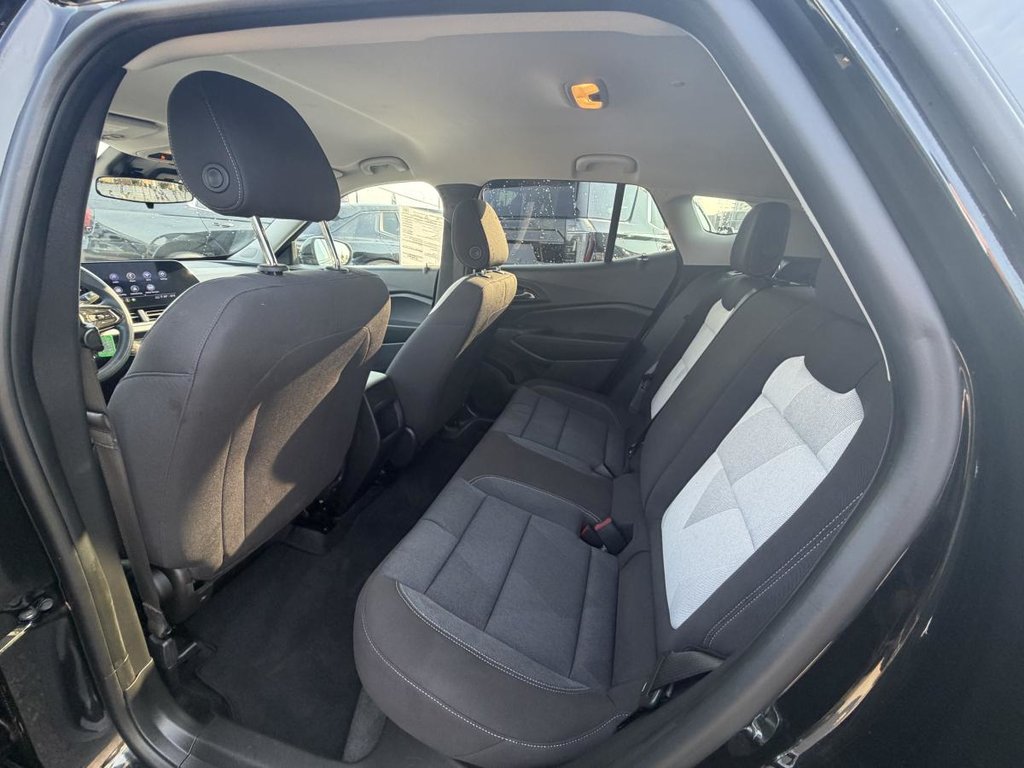 Chevrolet Trax LS 2025 à Saint-Jérôme, Québec - 8 - w1024h768px