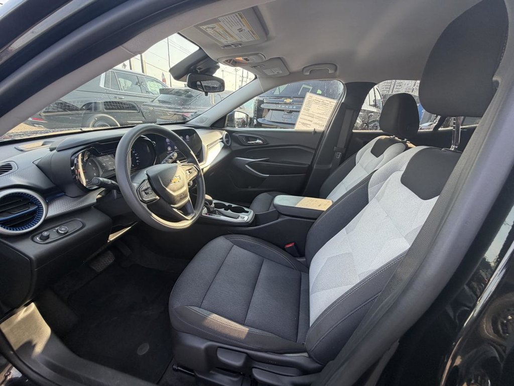 Chevrolet Trax LS 2025 à Saint-Jérôme, Québec - 7 - w1024h768px