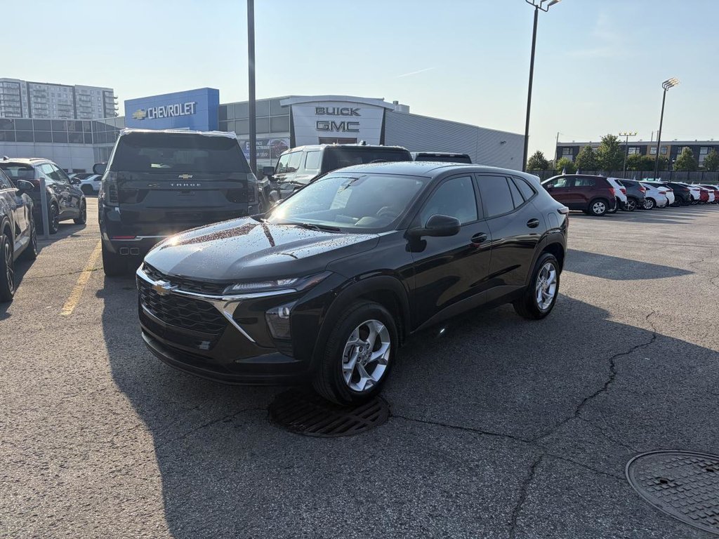 Chevrolet Trax LS 2025 à Saint-Jérôme, Québec - 1 - w1024h768px