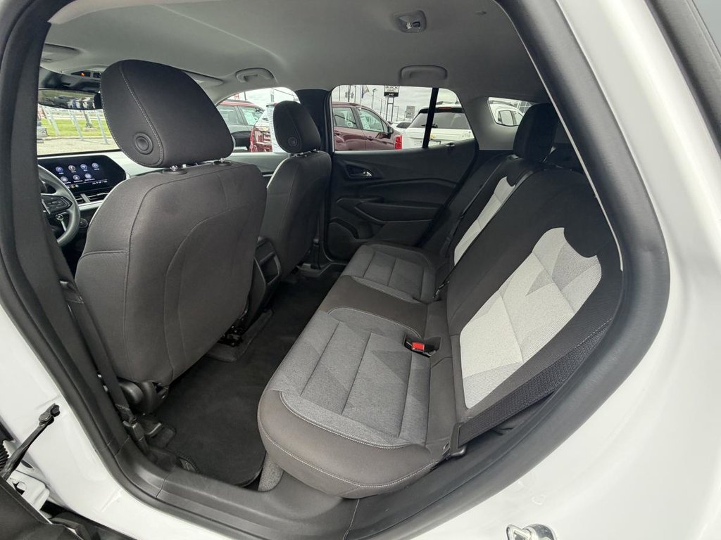 Chevrolet Trax LS 2025 à Saint-Jérôme, Québec - 9 - w1024h768px