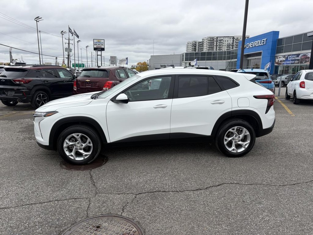 Chevrolet Trax LS 2025 à Saint-Jérôme, Québec - 3 - w1024h768px