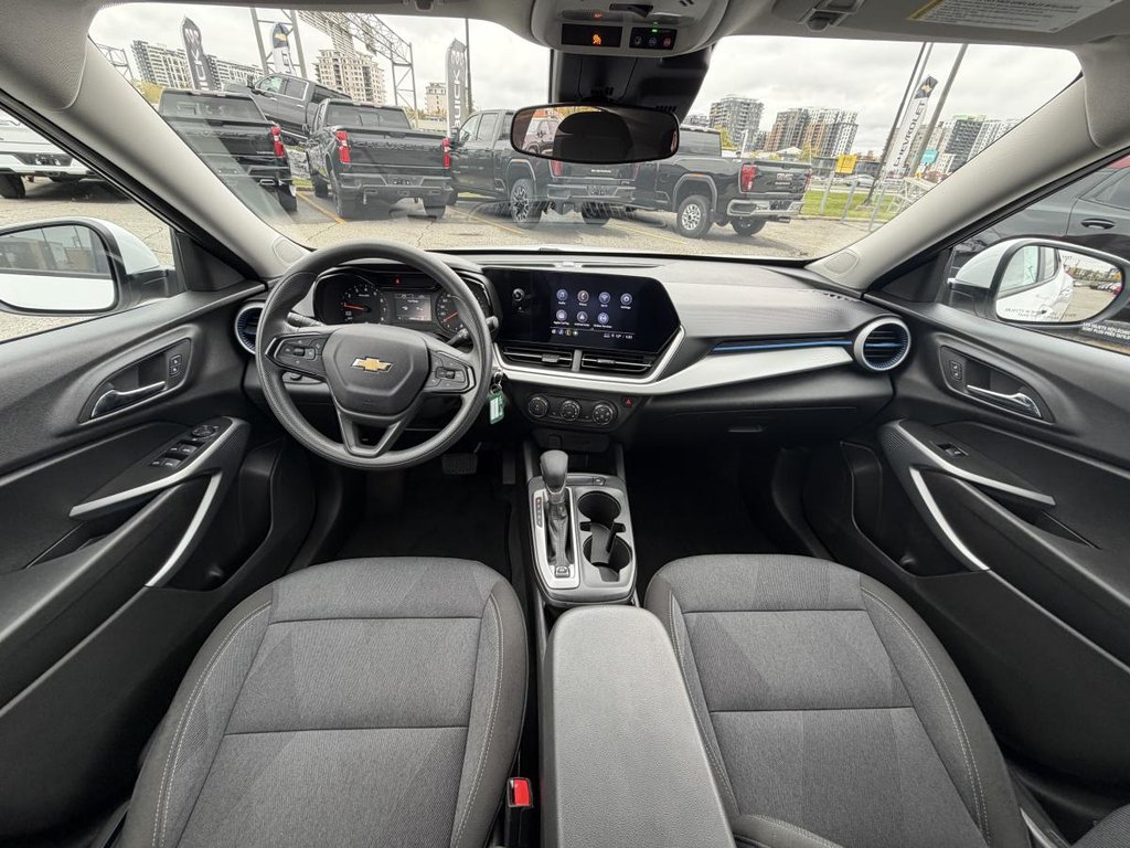 Chevrolet Trax LS 2025 à Saint-Jérôme, Québec - 10 - w1024h768px