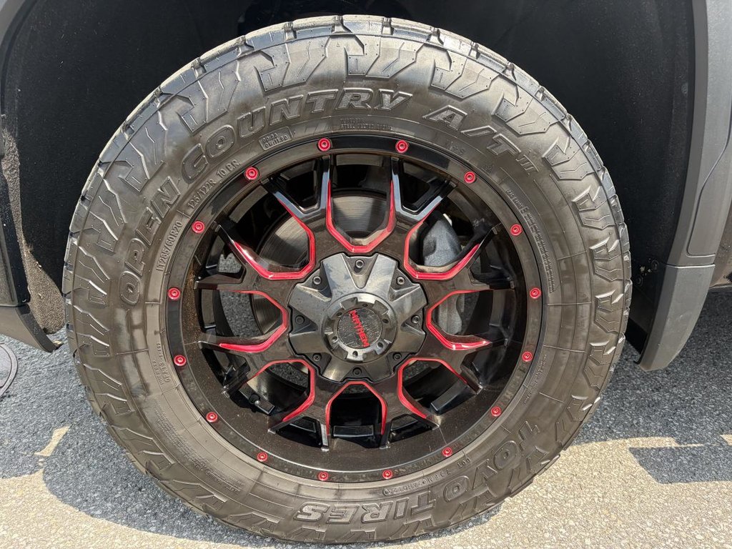 2022 GMC Sierra AT4 in Charlemagne, Quebec - 6 - w1024h768px
