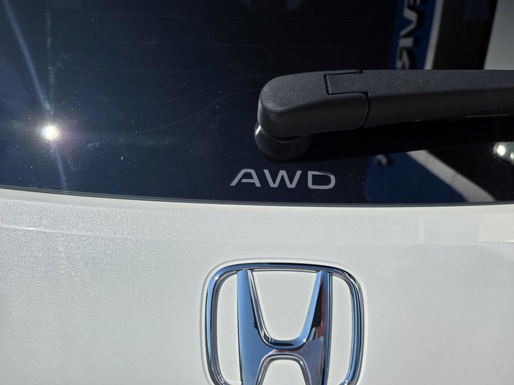 2025 Honda HR-V Sport AWD CVT in Saint-Jérôme, Quebec - 8 - w1024h768px