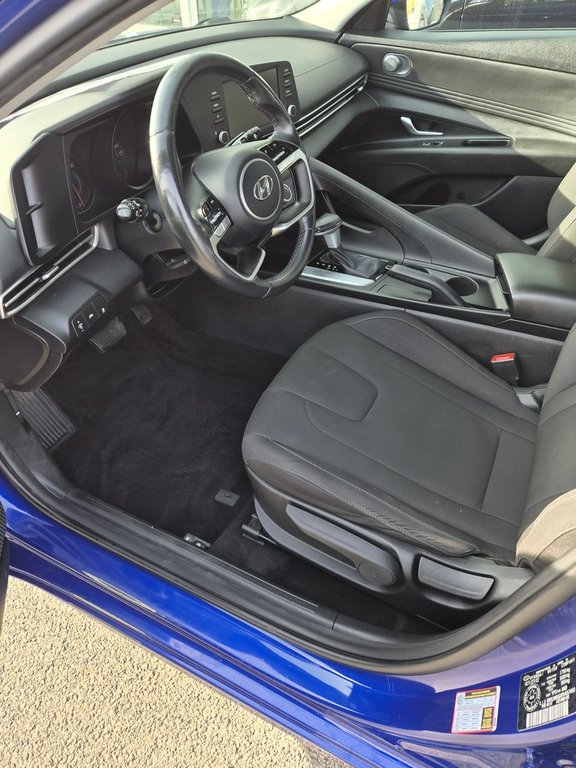 2023 Hyundai Elantra Preferred in Saint-Jérôme, Quebec - 7 - w1024h768px