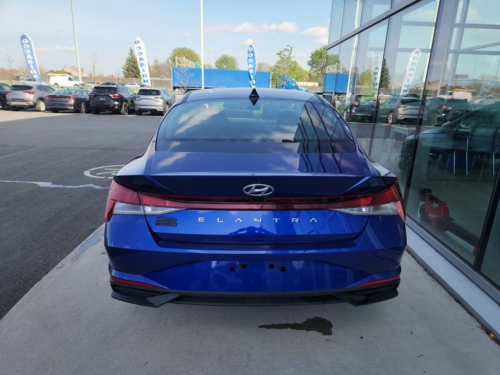 2023 Hyundai Elantra Preferred in Saint-Jérôme, Quebec - 6 - w1024h768px