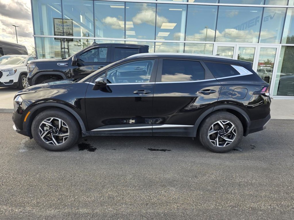 2025 Kia Sportage LX FWD in Charlemagne, Quebec - 5 - w1024h768px