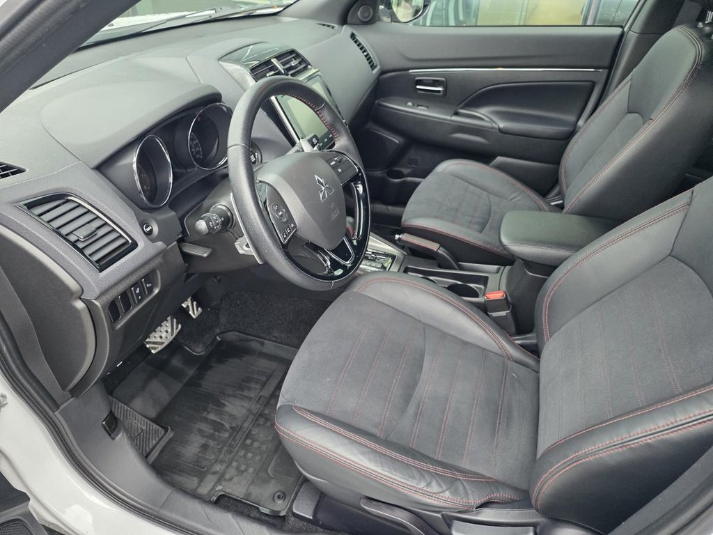 2022 Mitsubishi RVR SE AWC in Charlemagne, Quebec - 9 - w1024h768px