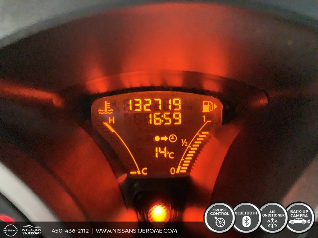 Nissan JUKE SV A/C BLUETOOTH MAGS 6 VITESSES CAMÉRA RECUL 2015 à Charlemagne, Québec - 13 - w1024h768px