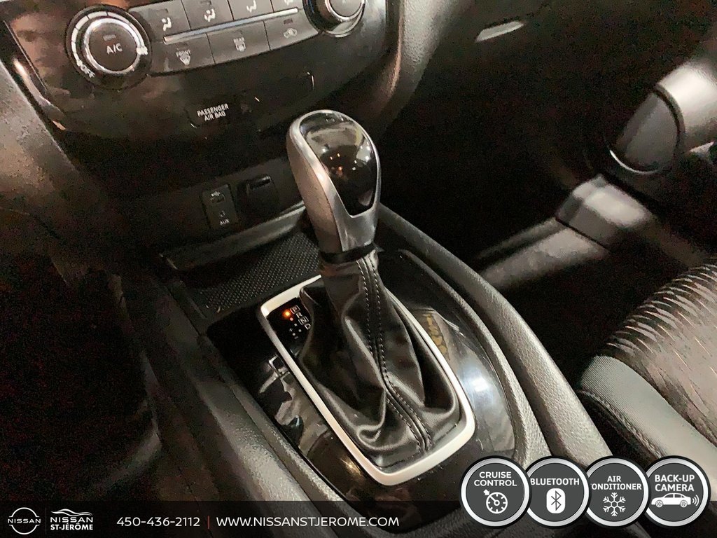 Nissan Rogue SV AWD MAGS CAMÉRA CRUISE BLUETOOTH CLÉ INTEL 2017 à Charlemagne, Québec - 16 - w1024h768px